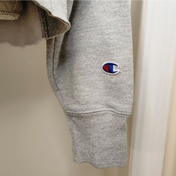 Vintage Champion Crop Sweatshirt - Picture 9 of 10